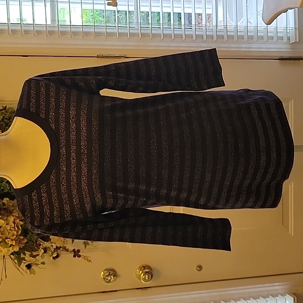 Gap navy blue silver metallic striped top 3/4 sleeve round neck Medium New…